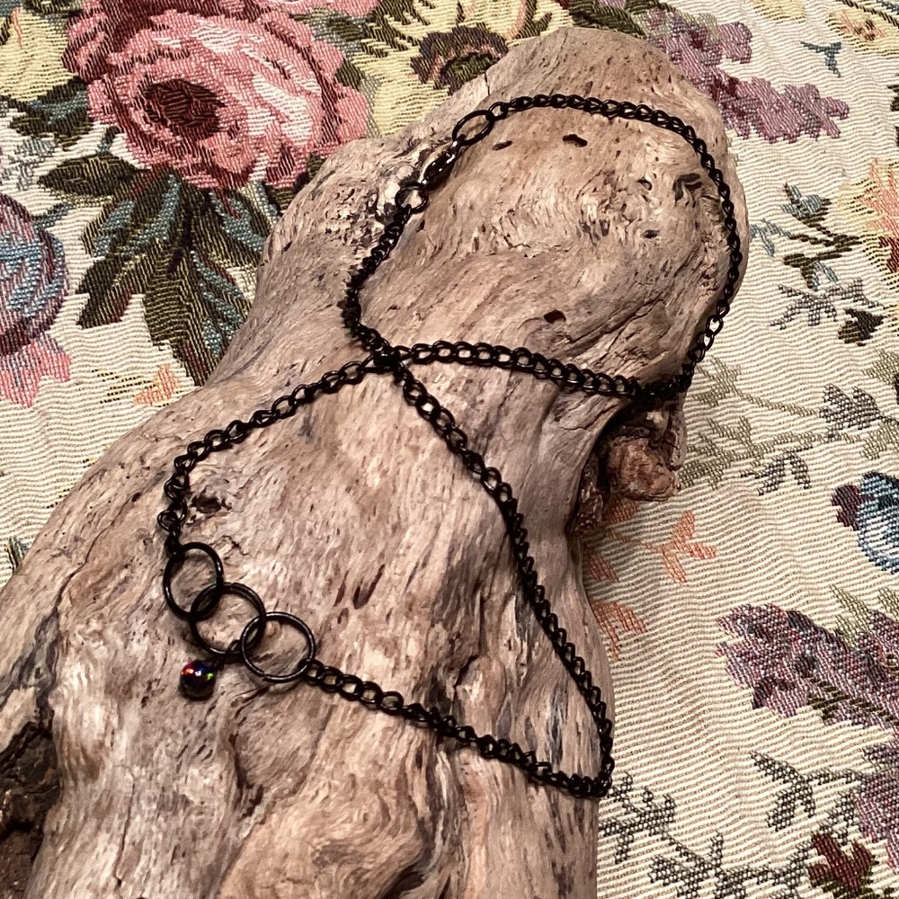 Black Chain Choker Interlocking Circle Necklace W… - image 3